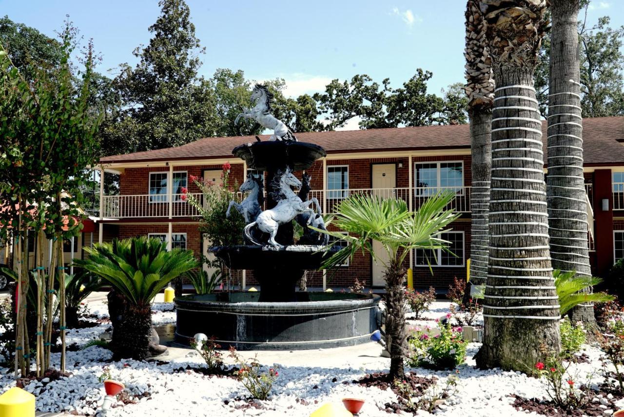 Savannah Inn And Suites Savannah Port Area Exteriör bild