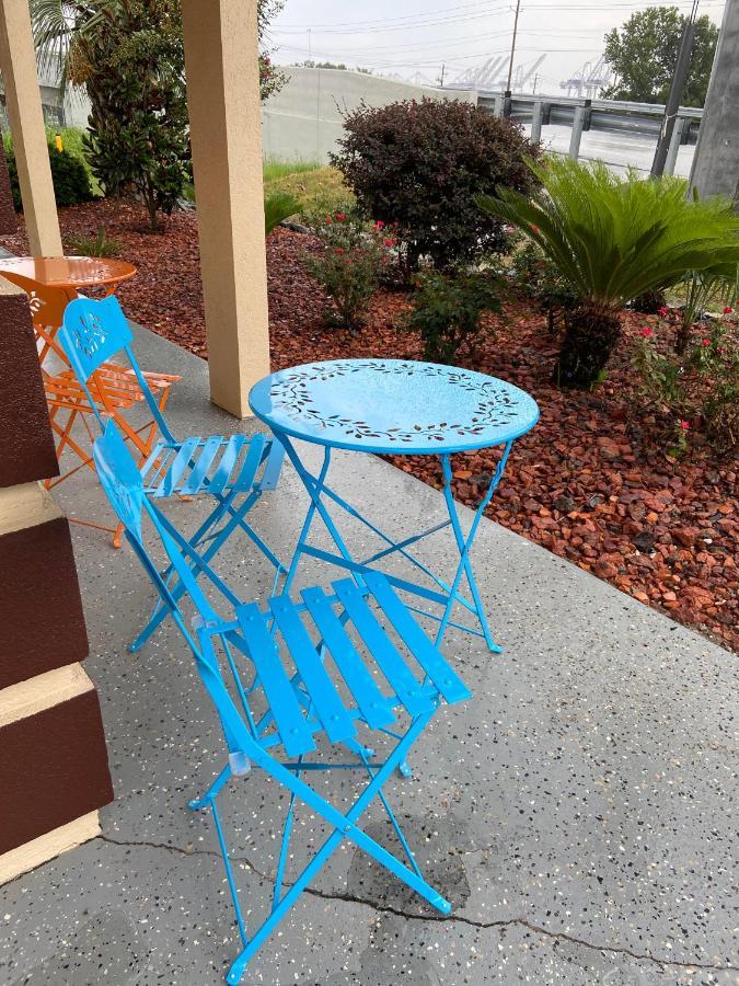 Savannah Inn And Suites Savannah Port Area Port Wentworth Exteriör bild