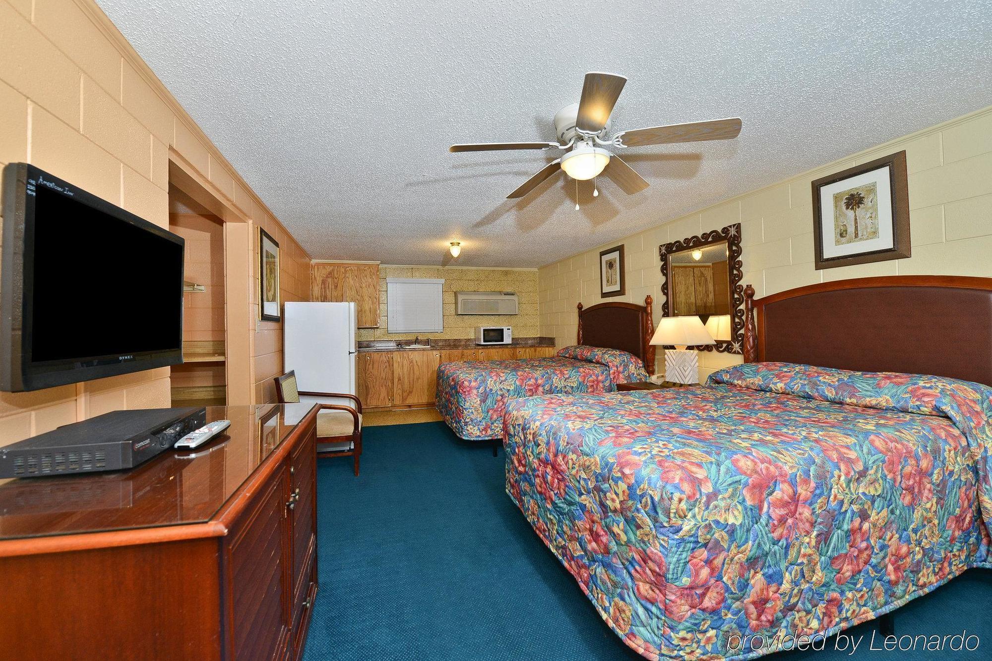 Savannah Inn And Suites Savannah Port Area Exteriör bild