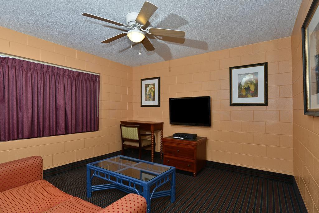 Savannah Inn And Suites Savannah Port Area Rum bild
